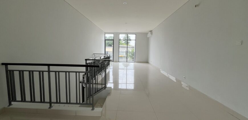Ruko Brand New Hudson Studio Loft Kawasan Manhattan District