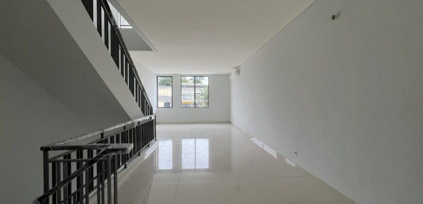Ruko Brand New Hudson Studio Loft Kawasan Manhattan District