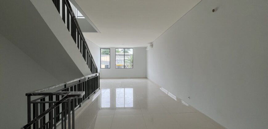 Ruko Brand New Hudson Studio Loft Kawasan Manhattan District